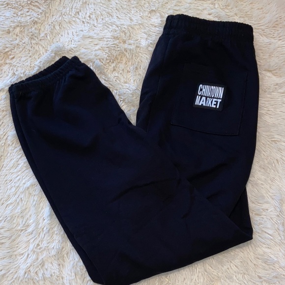 Chinatown Market size medium black basketball joggers Cherry 🍒 🏀 - Picture 3 of 6